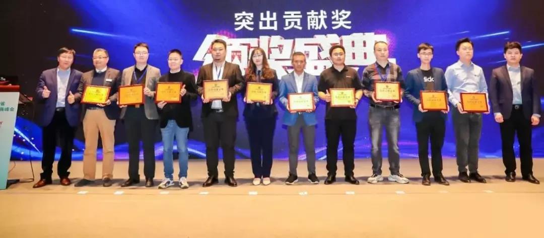 维多利亚老品牌vic(中国集团)官方网站